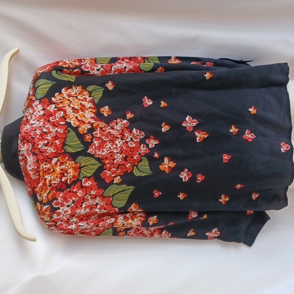 Bob Mackie Wearable Art Black/Pink Floral 100% Silk Top, Sequins, 21" PTP, 28" L - Picture 4 of 8